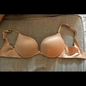 Victoria Secret 34D plunge bra